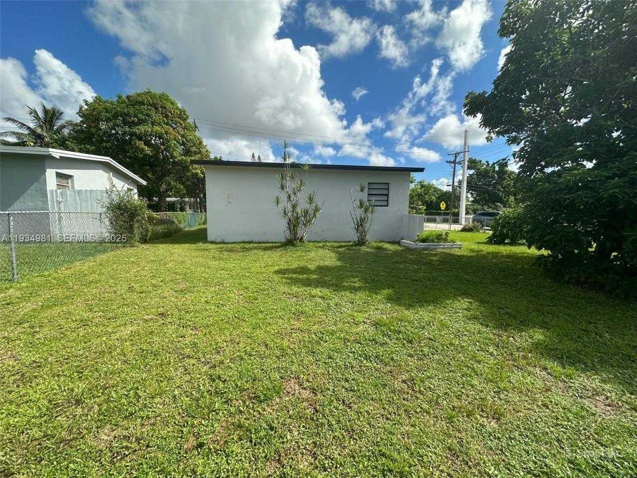 Small Image of West Park Number 14