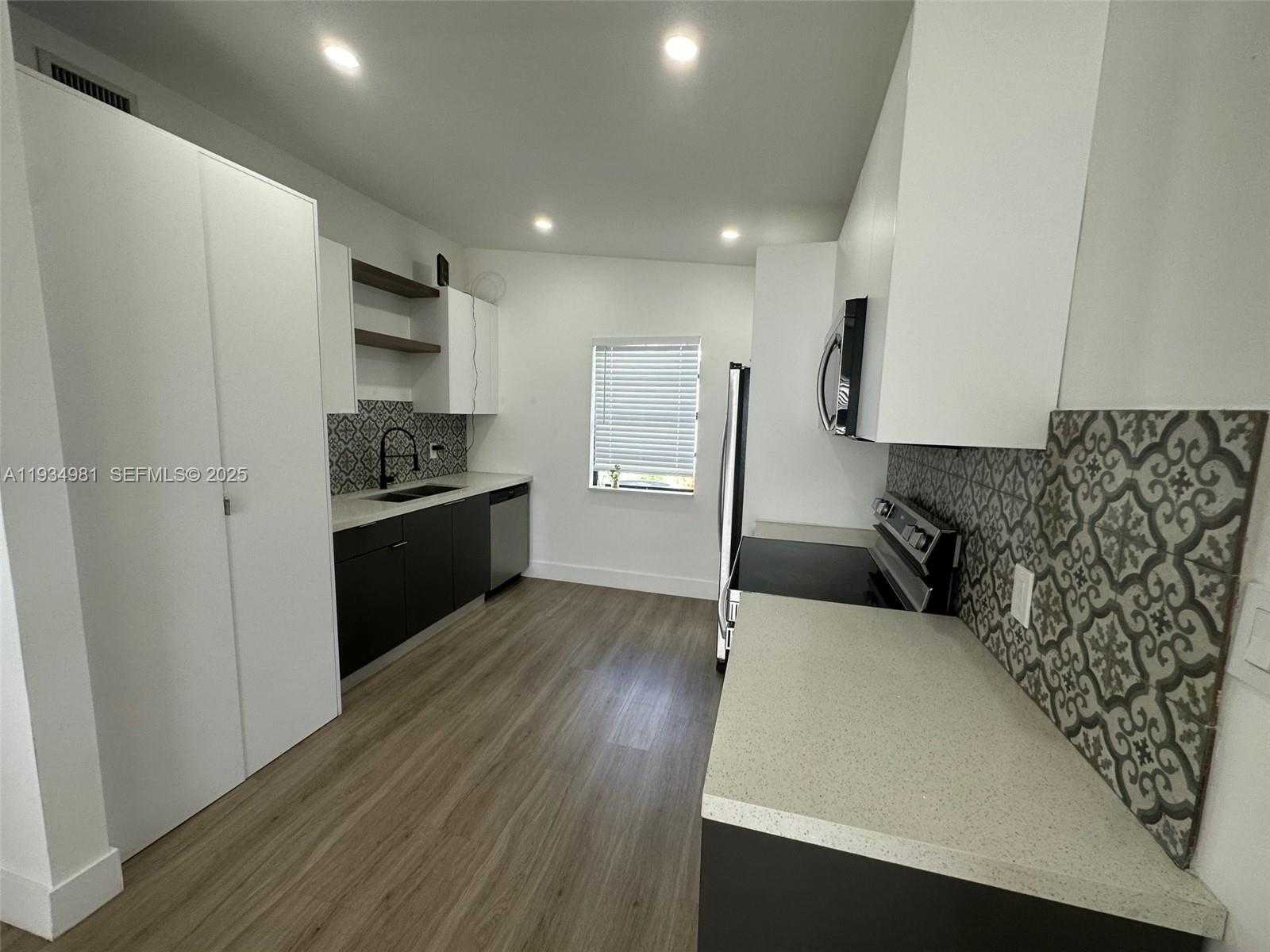 Small Image of West Park Number 4