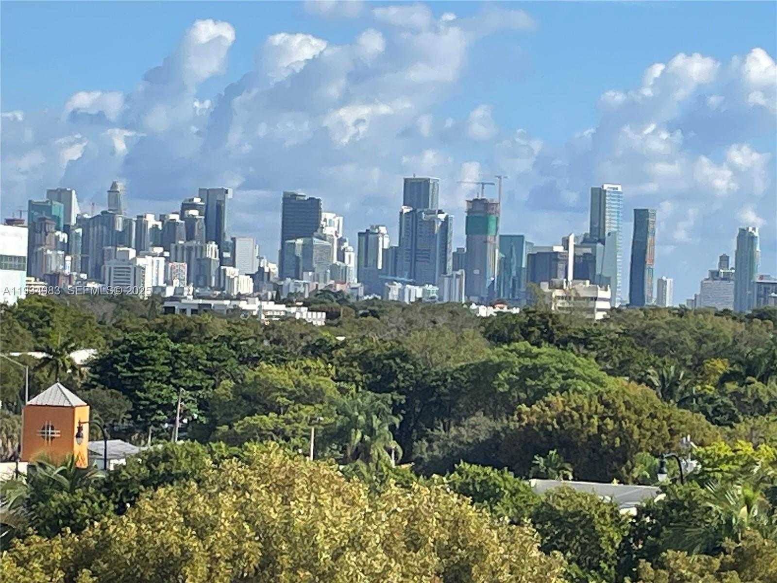 Small Image of 2740 SOUTH WEST 28TH TER #702, Miami Number 3