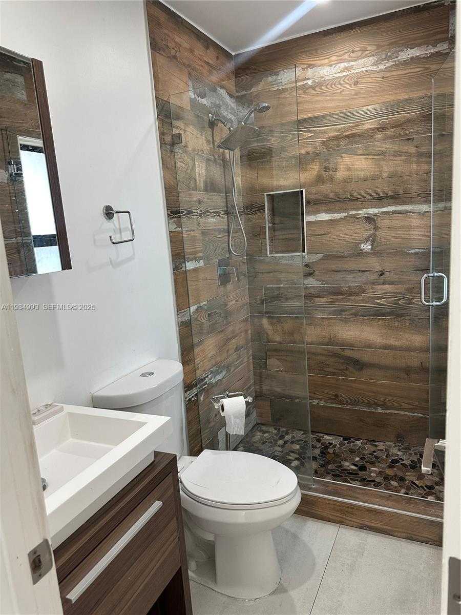 Small Image of 2832 SOUTH WEST 124TH CT, Miami Number 15