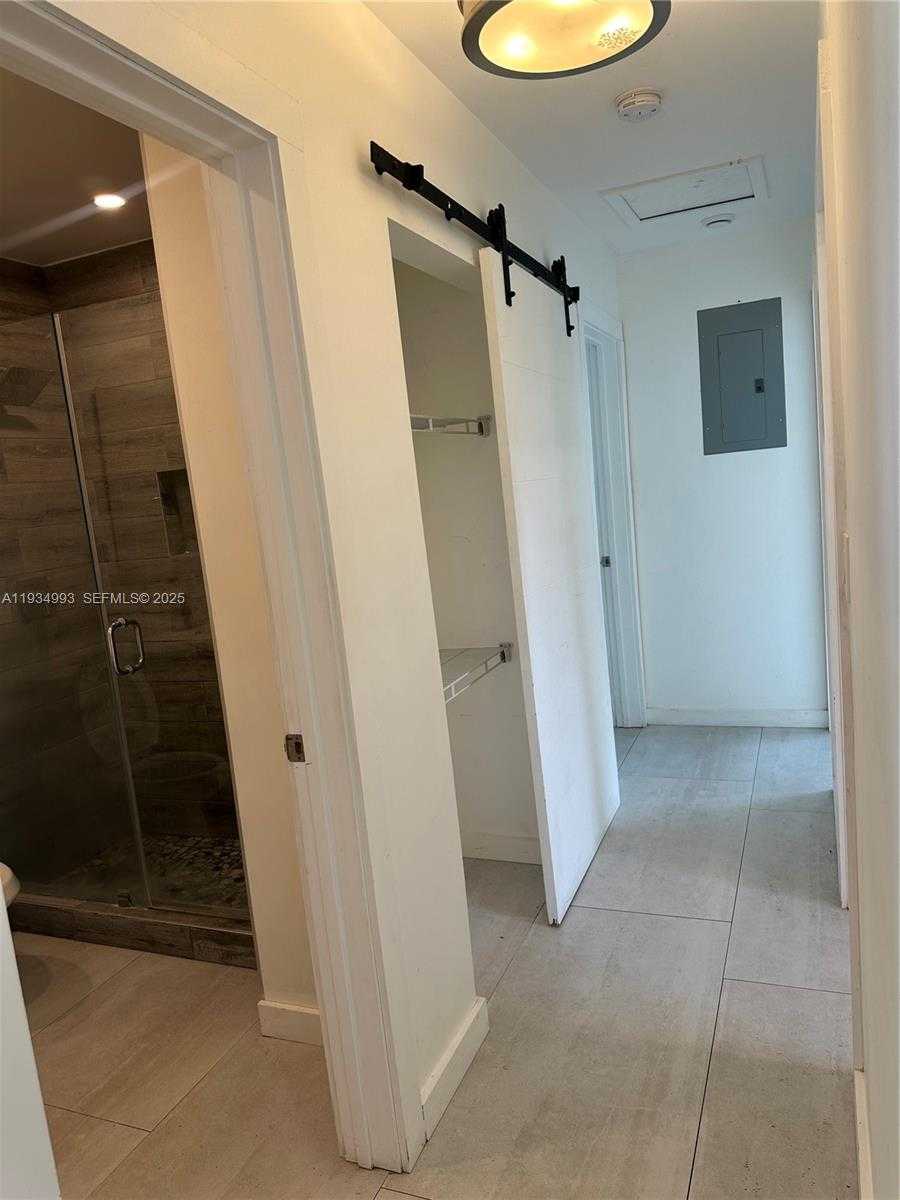 Small Image of 2832 SOUTH WEST 124TH CT, Miami Number 20