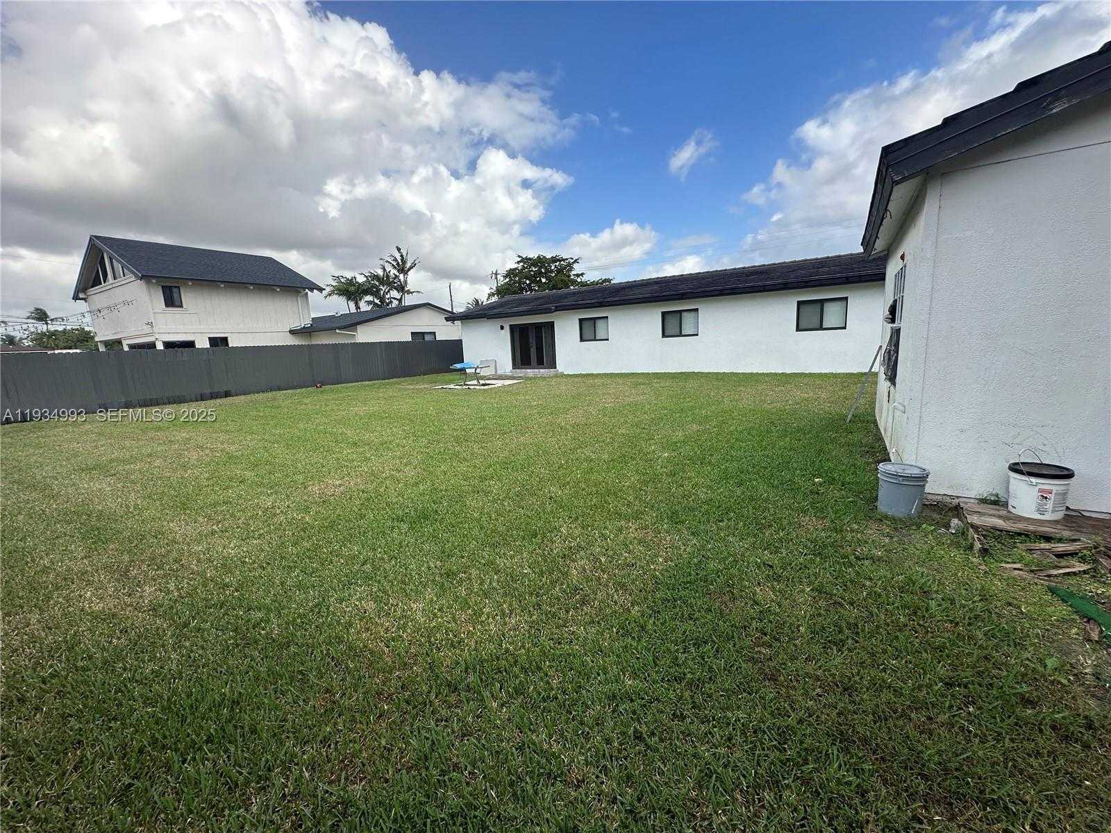 Small Image of 2832 SOUTH WEST 124TH CT, Miami Number 28