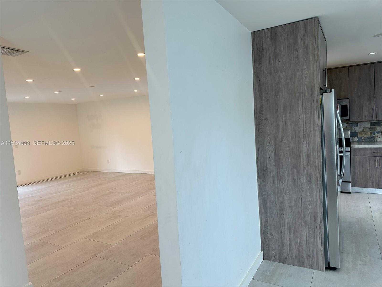 Small Image of 2832 SOUTH WEST 124TH CT, Miami Number 8