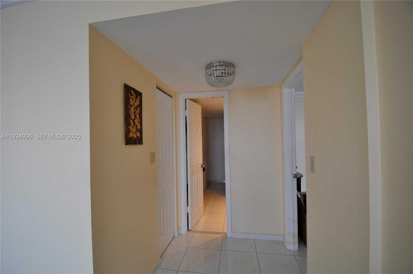 Small Image of 1865 SOUTH OCEAN DR #9I, Hallandale Beach Number 13