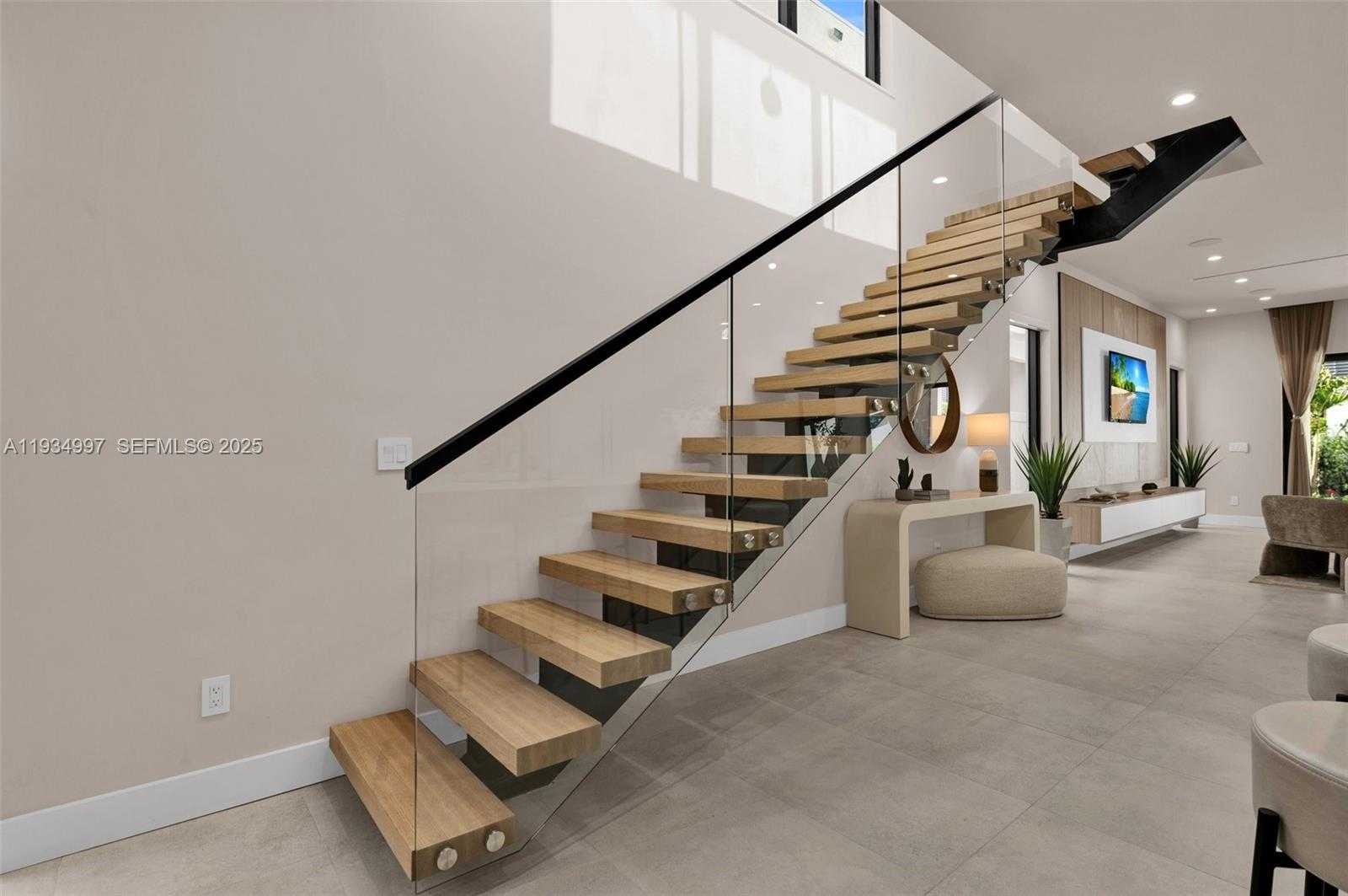 Small Image of 921 NORTH EAST 17TH TER #B, Fort Lauderdale Number 22