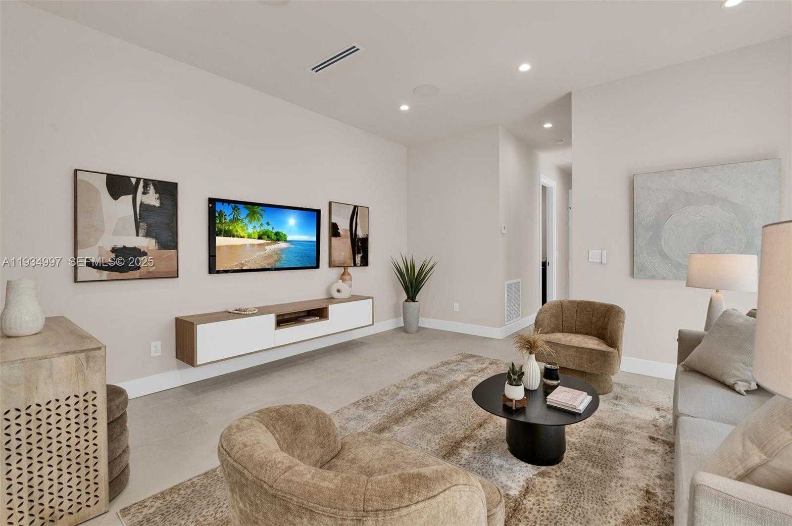 Small Image of 921 NORTH EAST 17TH TER #B, Fort Lauderdale Number 23