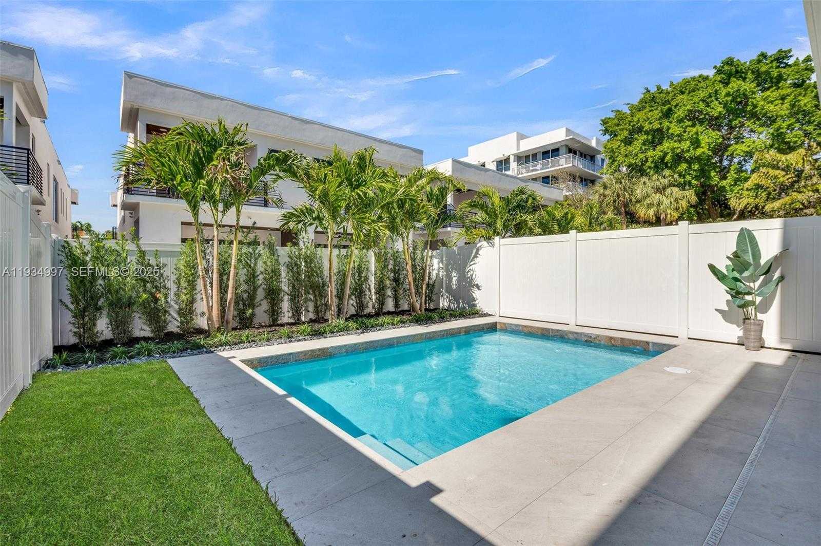 Small Image of 921 NORTH EAST 17TH TER #B, Fort Lauderdale Number 49