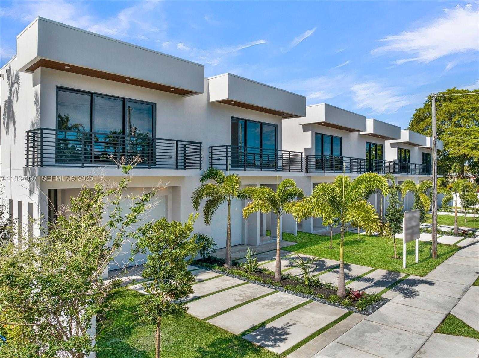 Small Image of 921 NORTH EAST 17TH TER #B, Fort Lauderdale Number 5