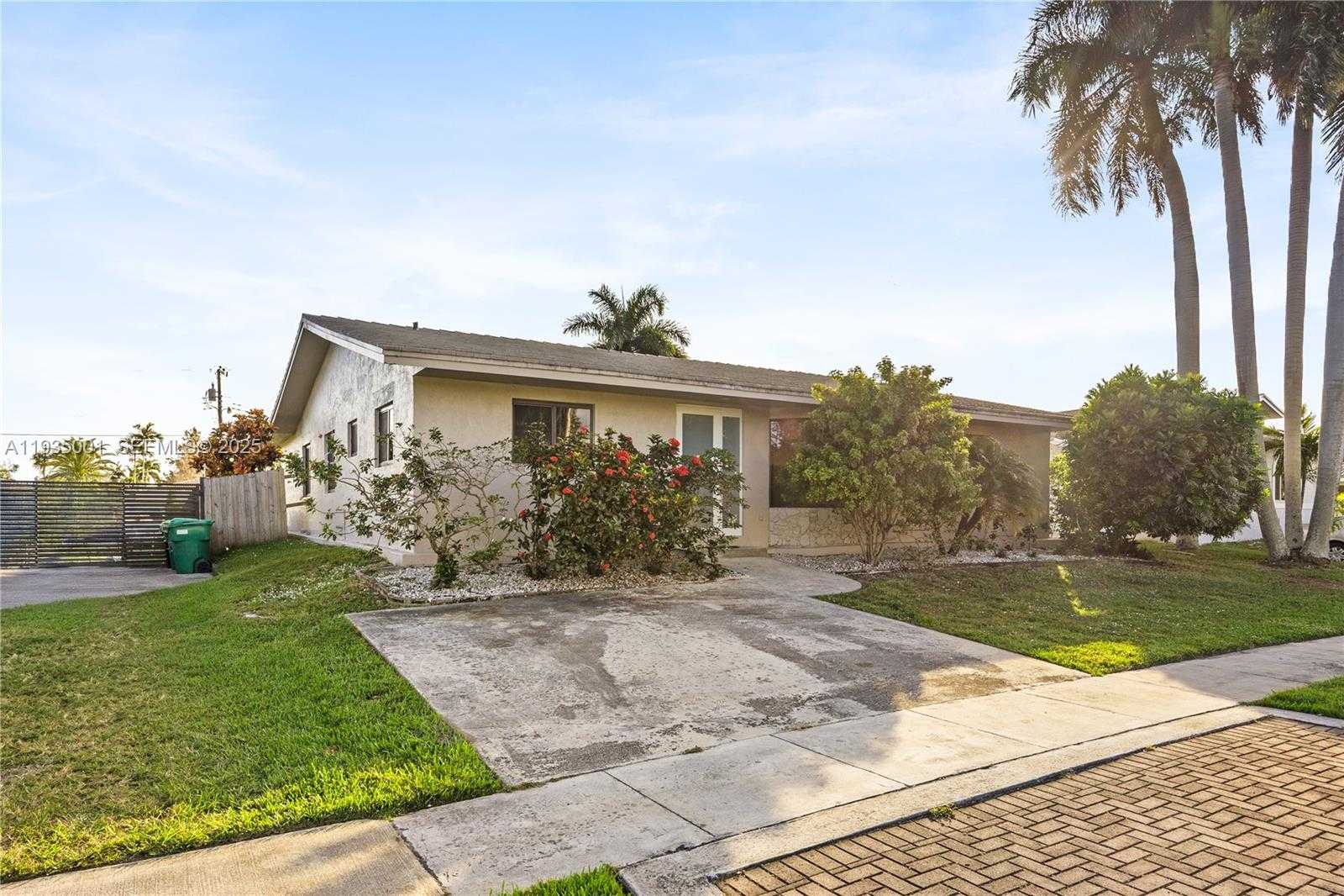 Small Image of 218 SOUTH EAST 2ND ST, Dania Beach Number 3