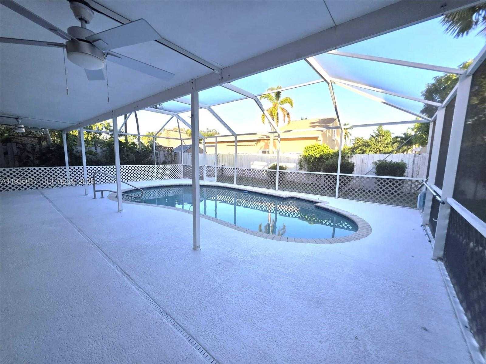 Small Image of 640 ROCK HILL AVE, Davie Number 19