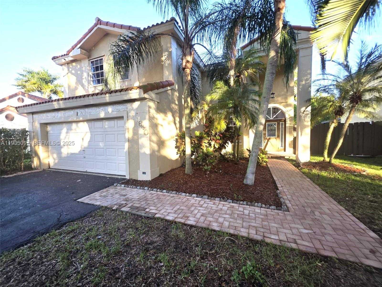 Small Image of 640 ROCK HILL AVE, Davie Number 2