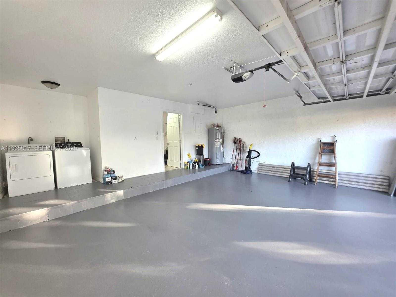 Small Image of 640 ROCK HILL AVE, Davie Number 21