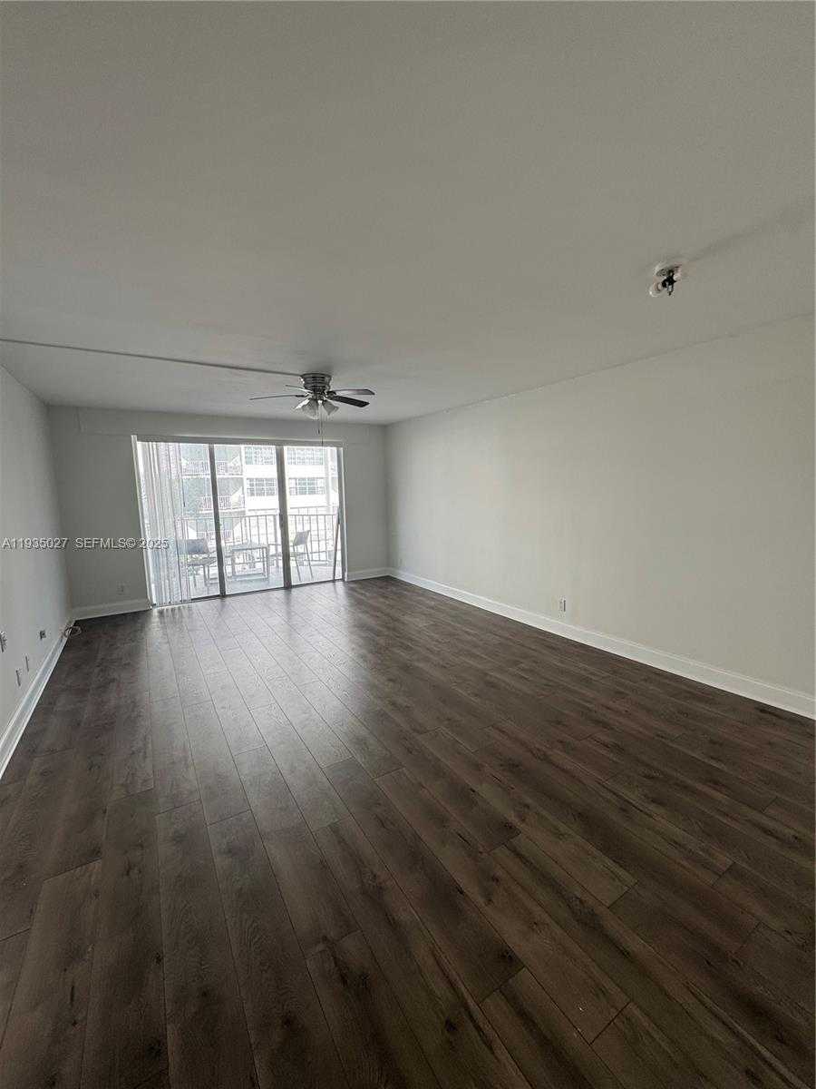 Small Image of 16710 NORTH EAST 9TH AVE #305, North Miami Beach Number 5