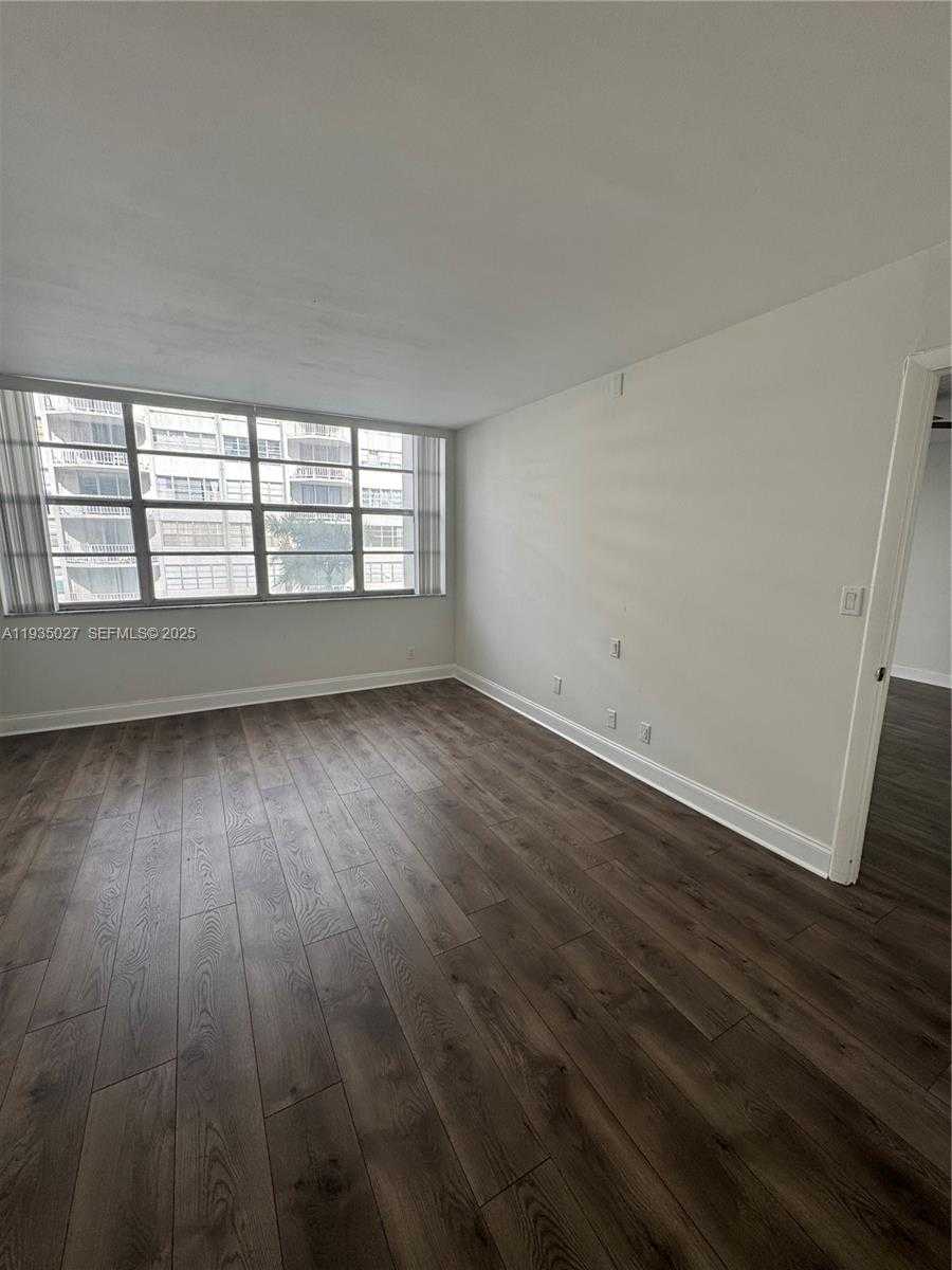 Small Image of 16710 NORTH EAST 9TH AVE #305, North Miami Beach Number 8