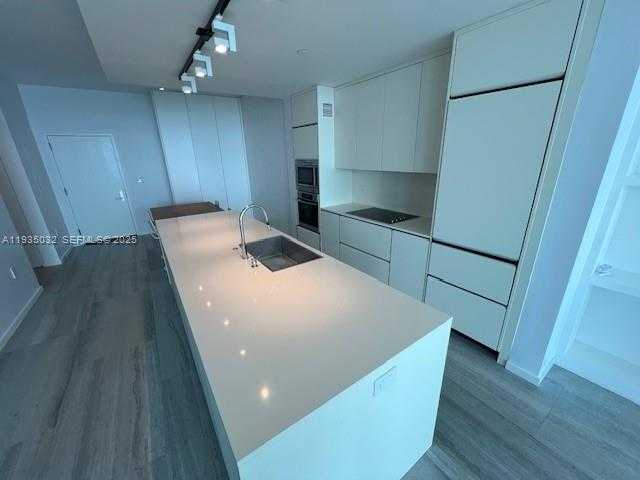 Small Image of 900 BISCAYNE BLVD #5605, Miami Number 15