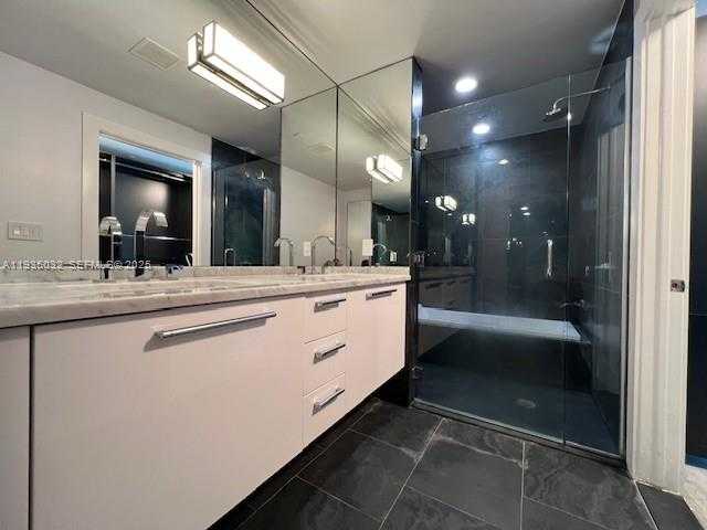 Small Image of 900 BISCAYNE BLVD #5605, Miami Number 25