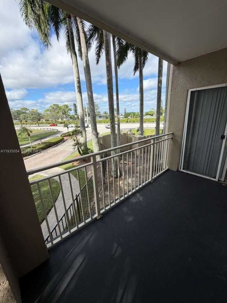 Small Image of 1705 PALM COVE BLVD #1-206, Delray Beach Number 13