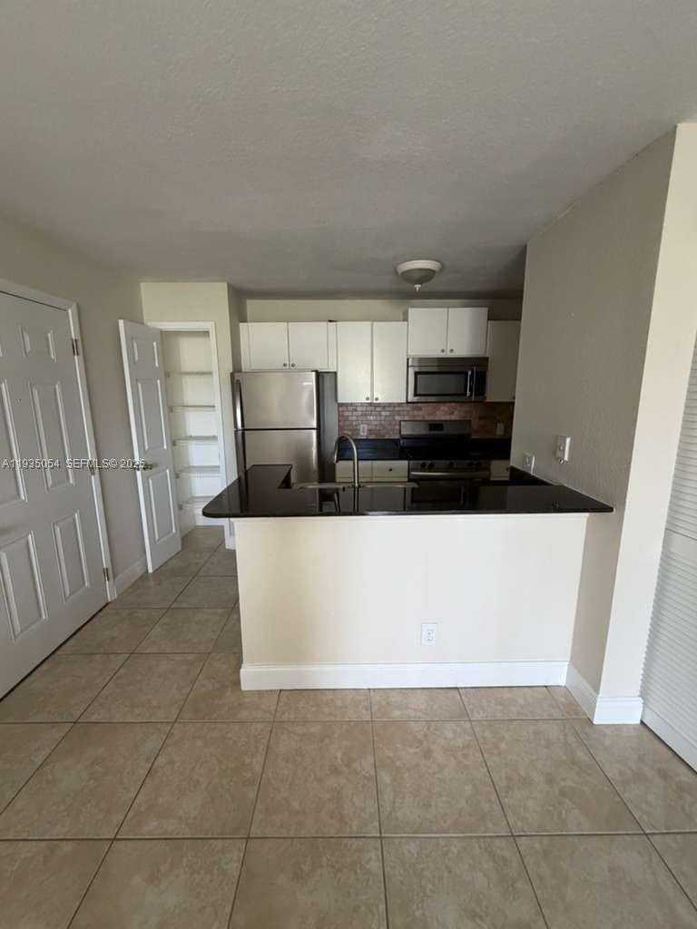 Small Image of 1705 PALM COVE BLVD #1-206, Delray Beach Number 7