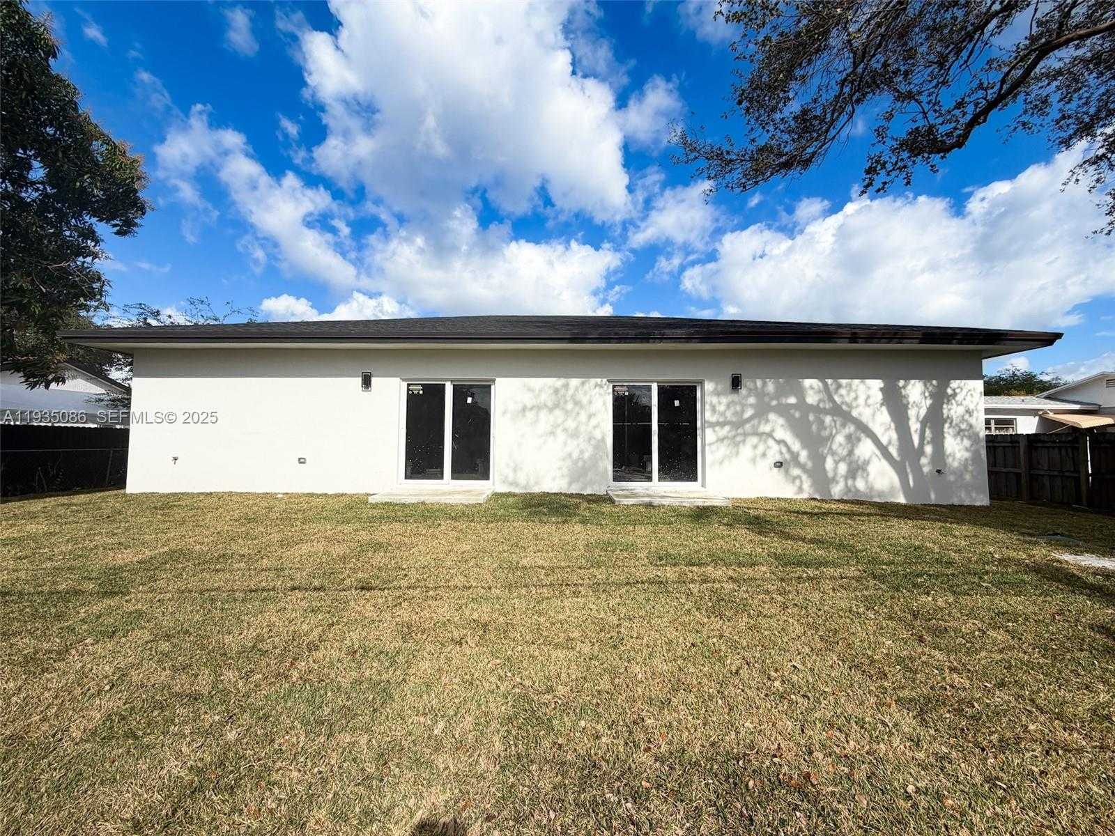 Small Image of 1866 NORTH WEST 91ST ST #1866, Miami Number 3