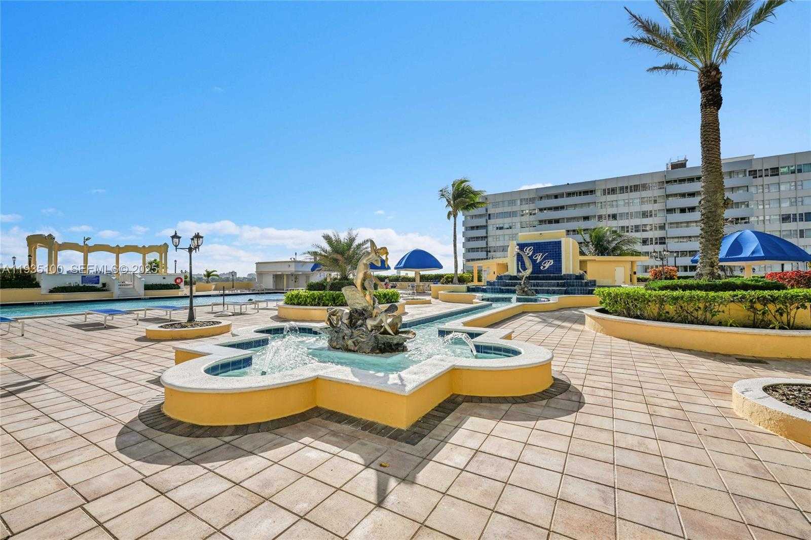 Small Image of 7601 EAST TREASURE DR #920, North Bay Village Number 37