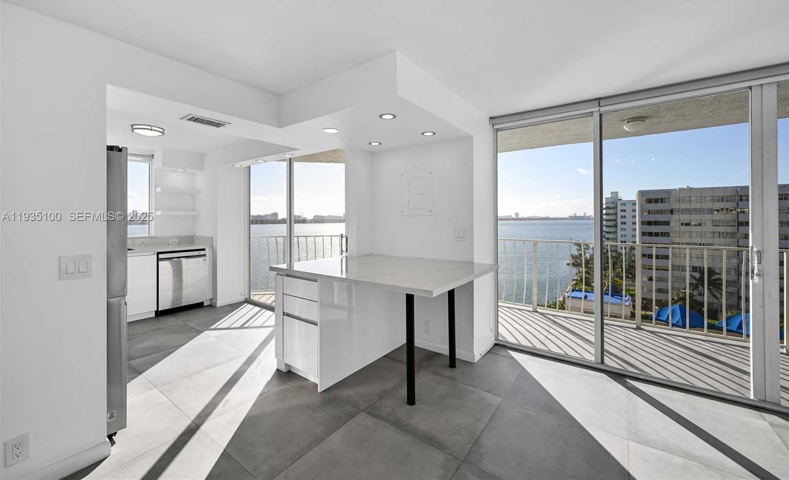 Small Image of 7601 EAST TREASURE DR #920, North Bay Village Number 4