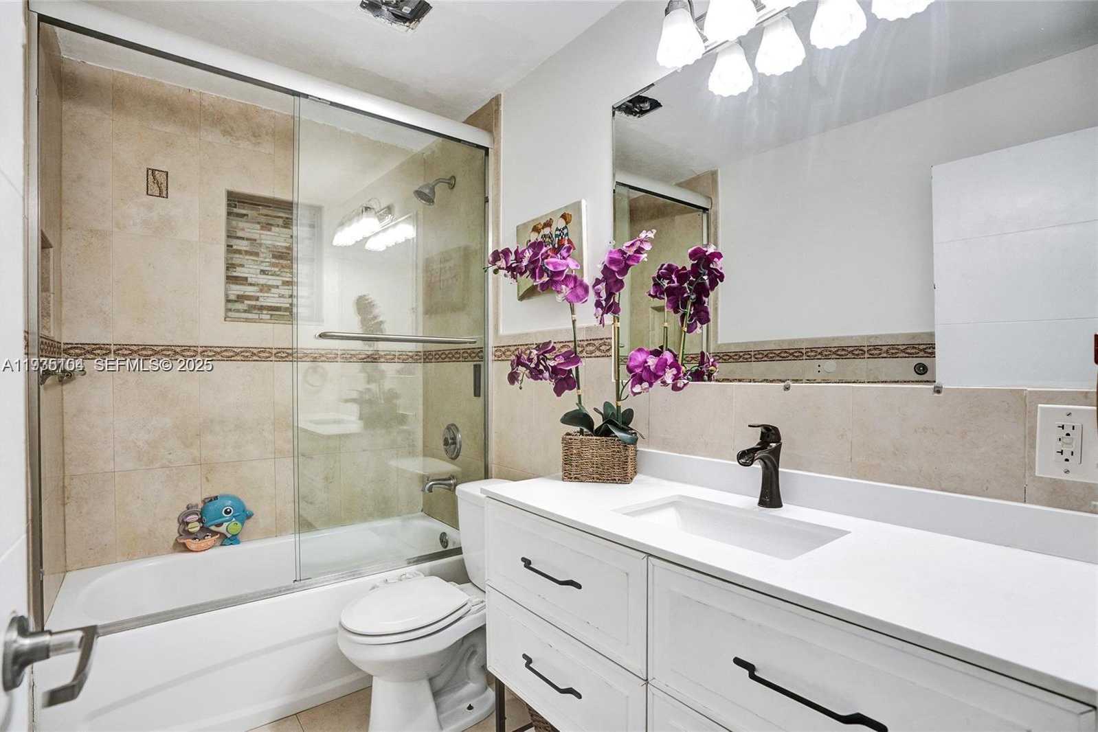 Small Image of 4185 SOUTH WEST 49TH CT, Dania Beach Number 15