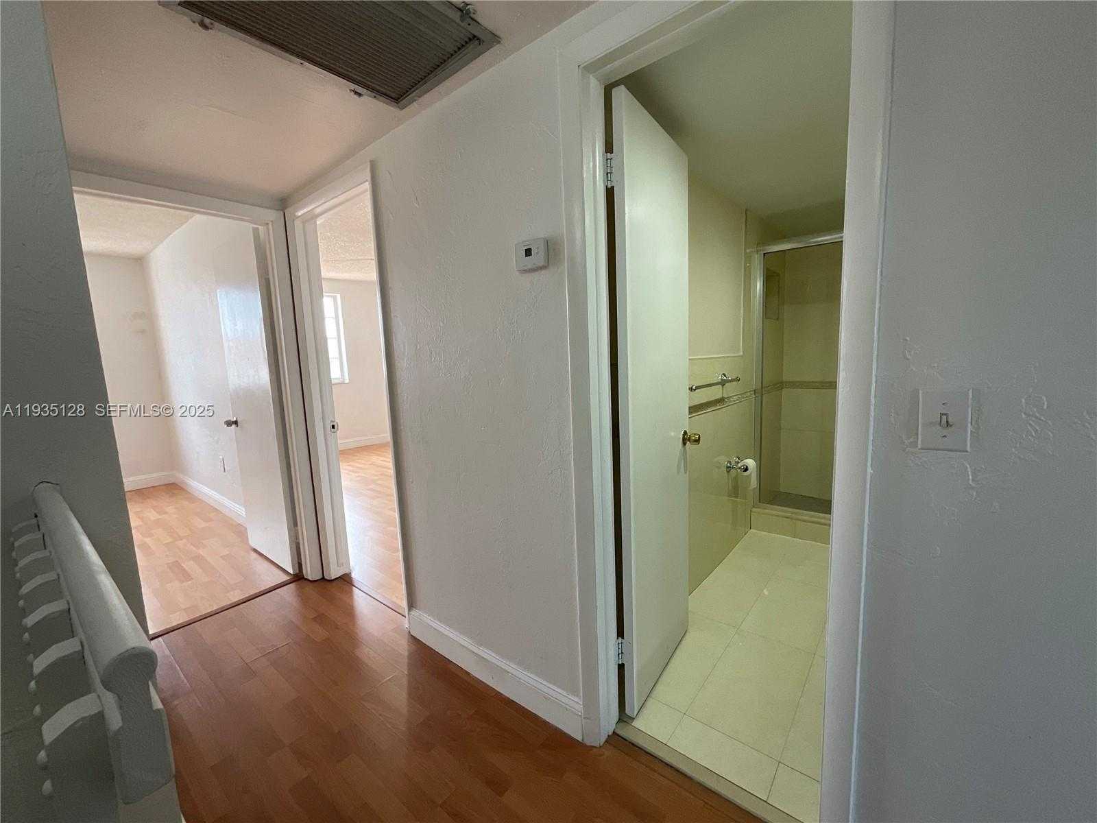 Small Image of 895 WEST 79TH PL, Hialeah Number 24