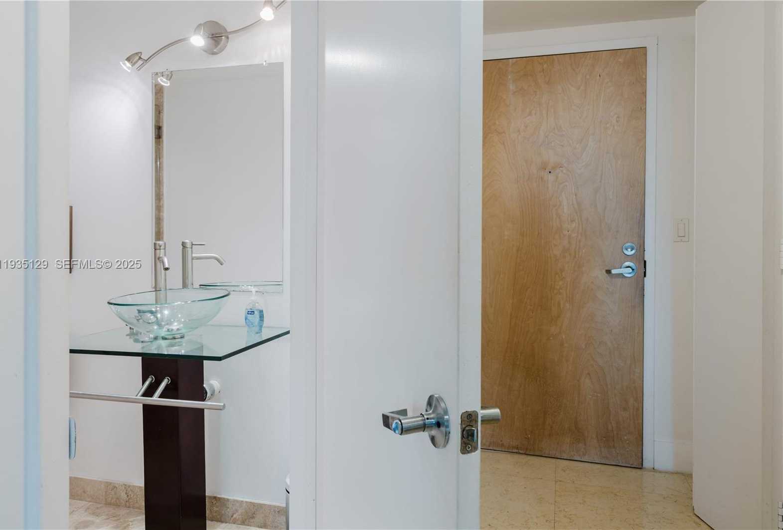 Small Image of 350 SOUTH MIAMI AVE #1814, Miami Number 10