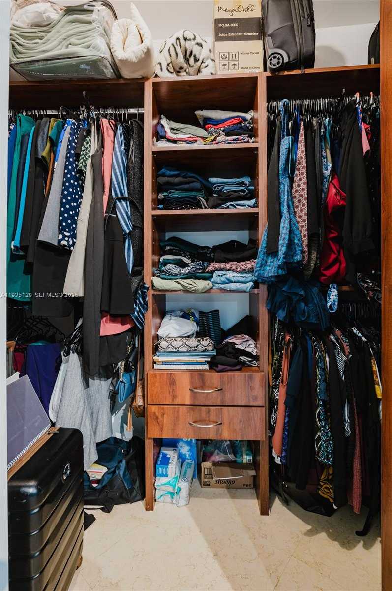 Small Image of 350 SOUTH MIAMI AVE #1814, Miami Number 17