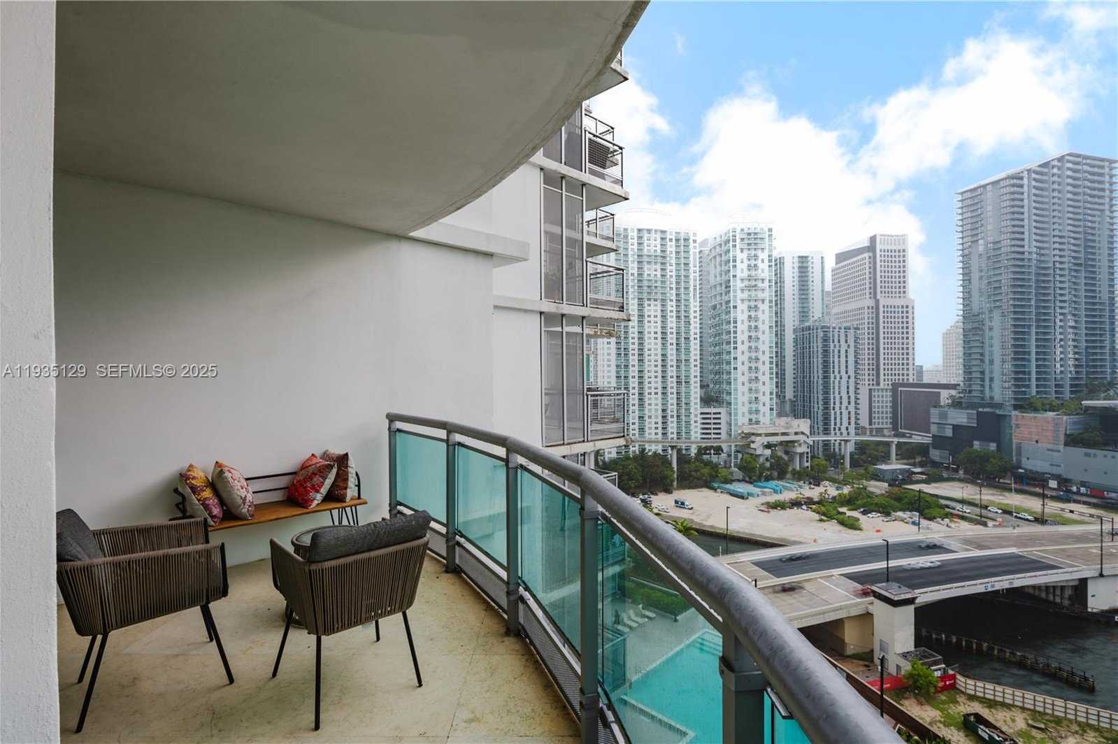 Small Image of 350 SOUTH MIAMI AVE #1814, Miami Number 24