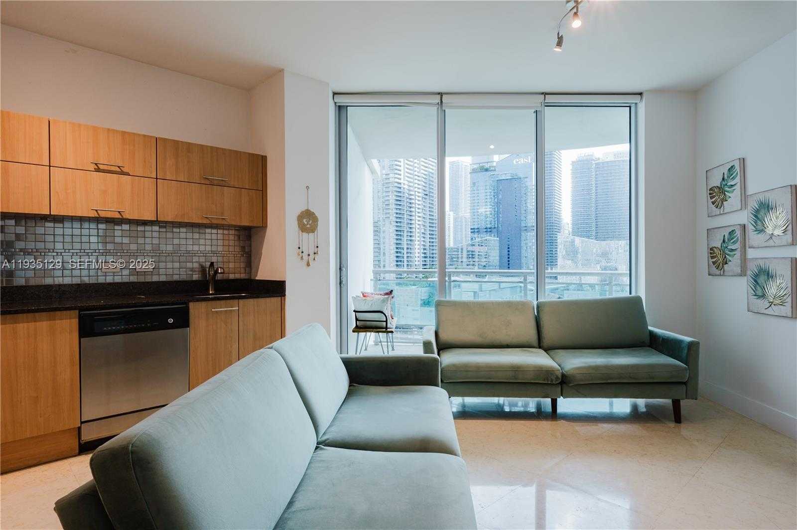 Small Image of 350 SOUTH MIAMI AVE #1814, Miami Number 3