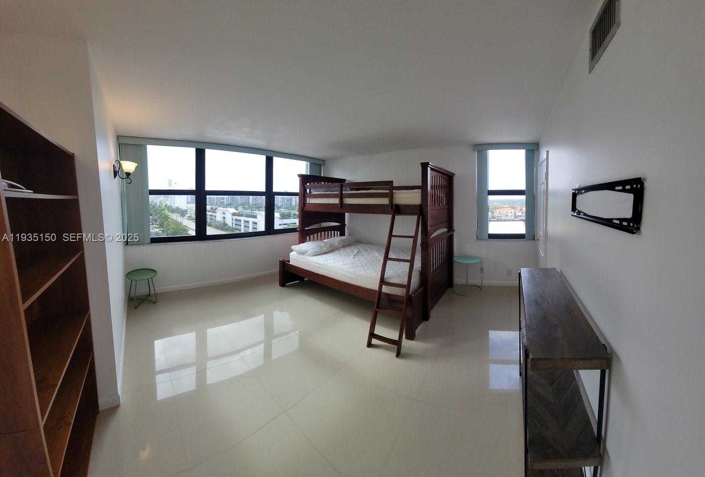 Small Image of 2401 SOUTH OCEAN DR #707, Hollywood Number 20