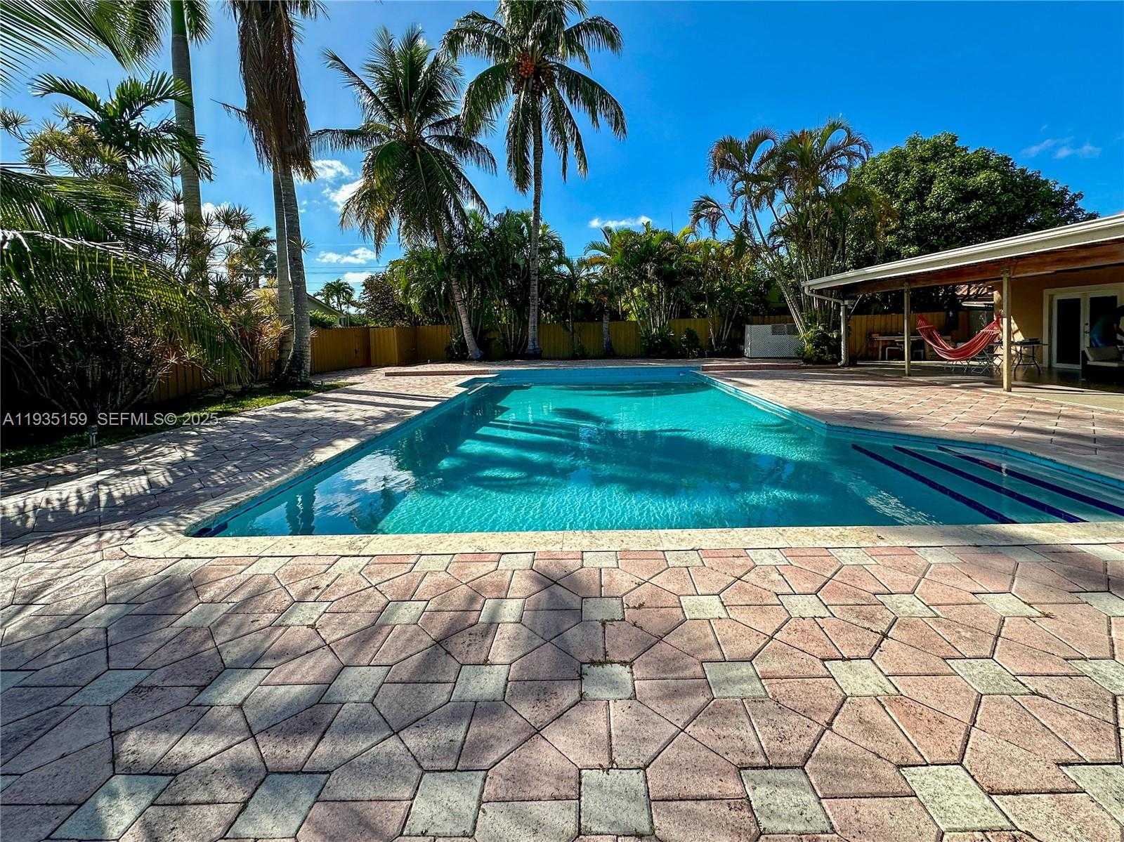 Small Image of 12250 SOUTH WEST 2ND ST, Miami Number 18