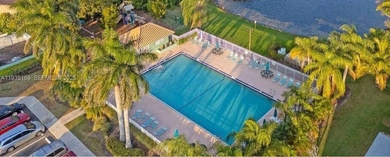 Small Image of 1775 NORTH WEST 166TH AVE, Pembroke Pines Number 14