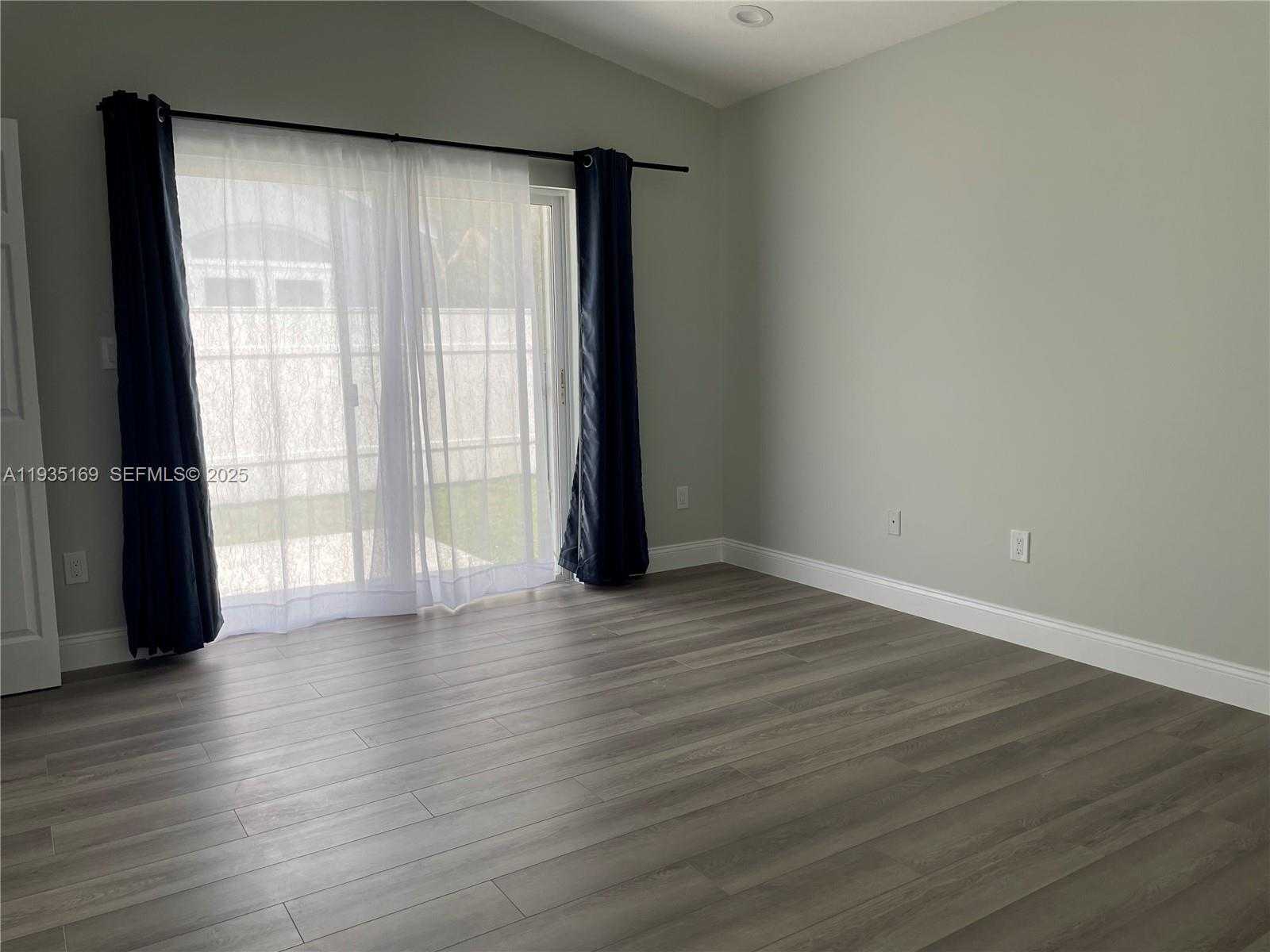 Small Image of 1775 NORTH WEST 166TH AVE, Pembroke Pines Number 7