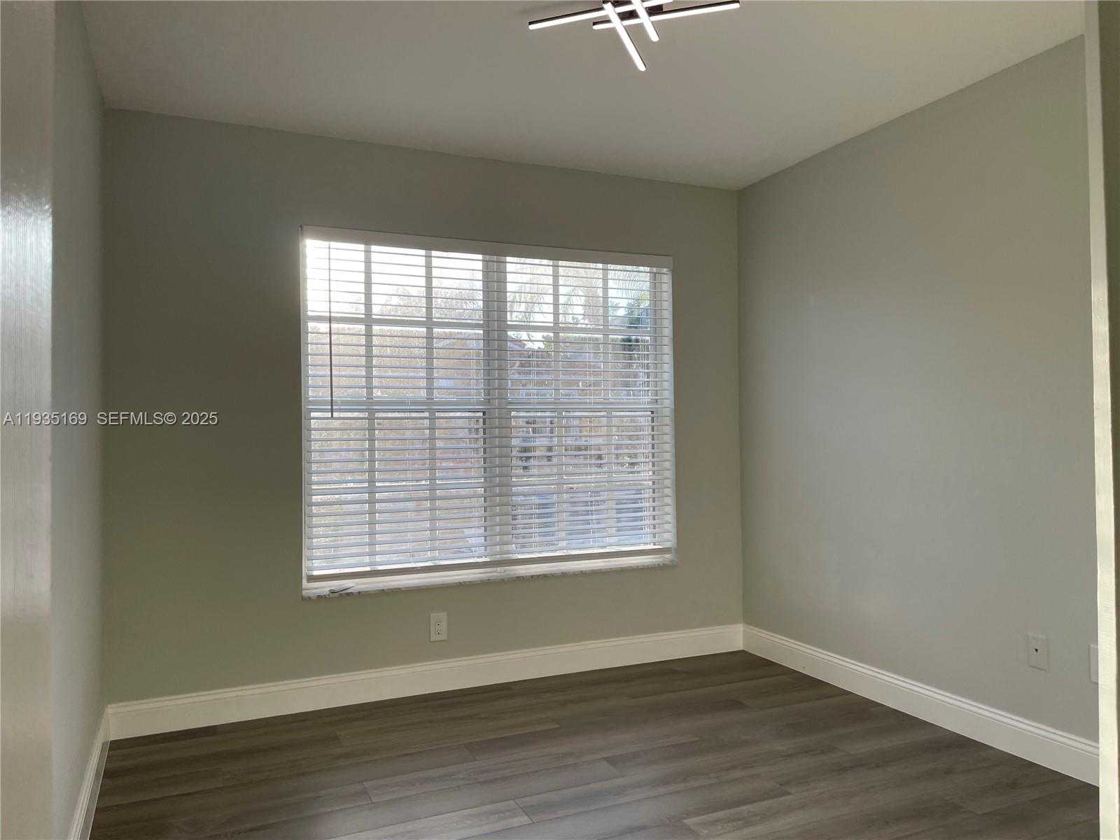 Small Image of 1775 NORTH WEST 166TH AVE, Pembroke Pines Number 9