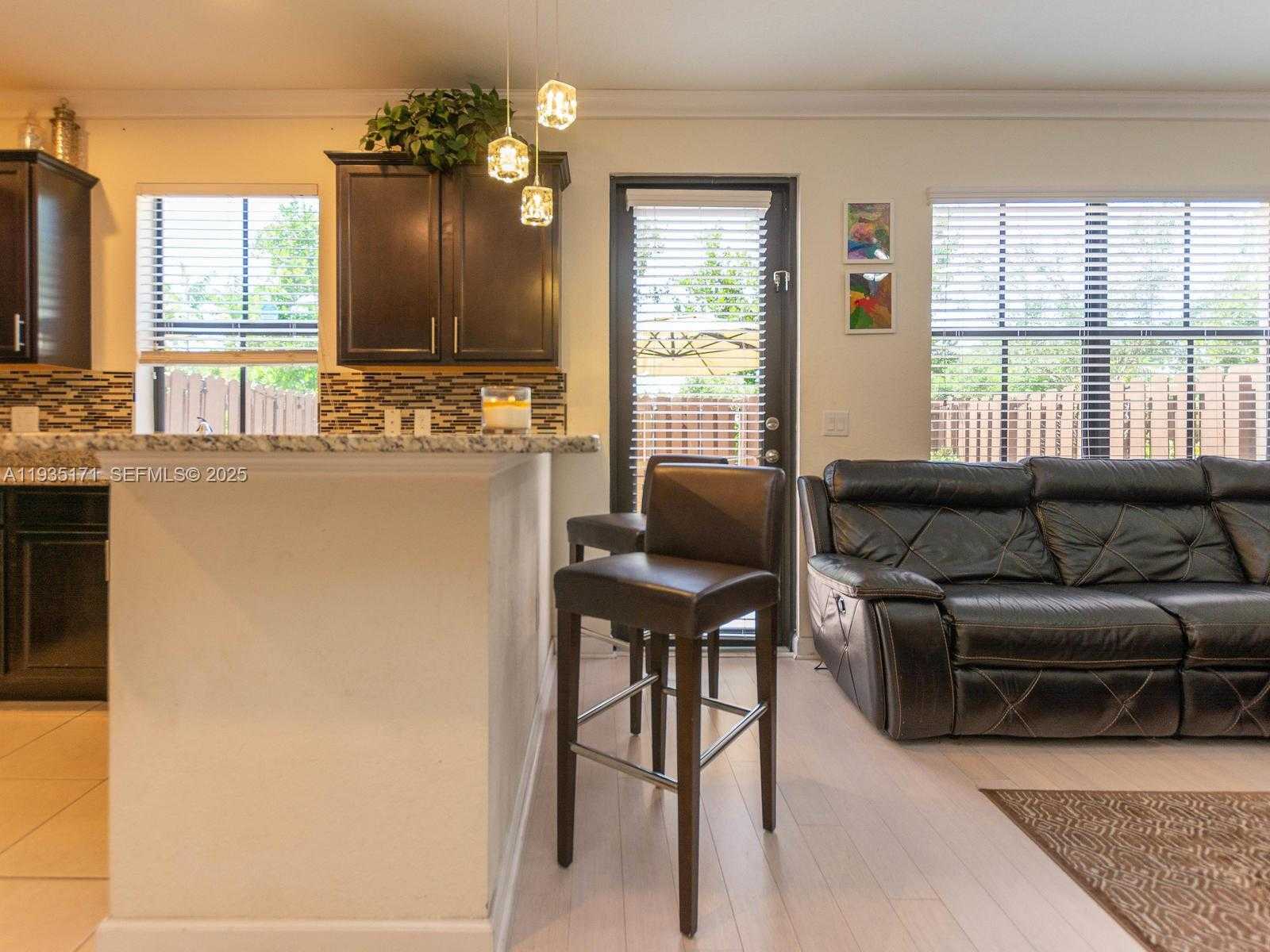 Small Image of 12320 SOUTH VILLAGE CIR #12320, Davie Number 13