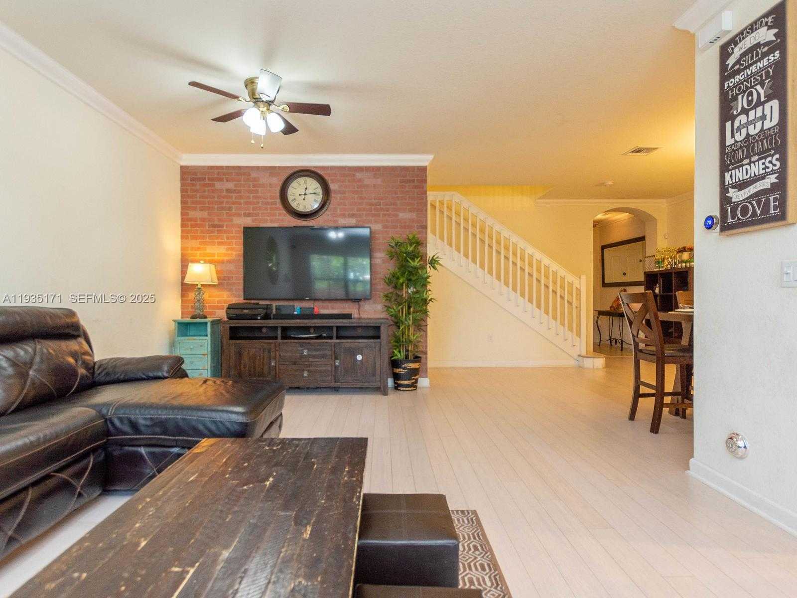 Small Image of 12320 SOUTH VILLAGE CIR #12320, Davie Number 6