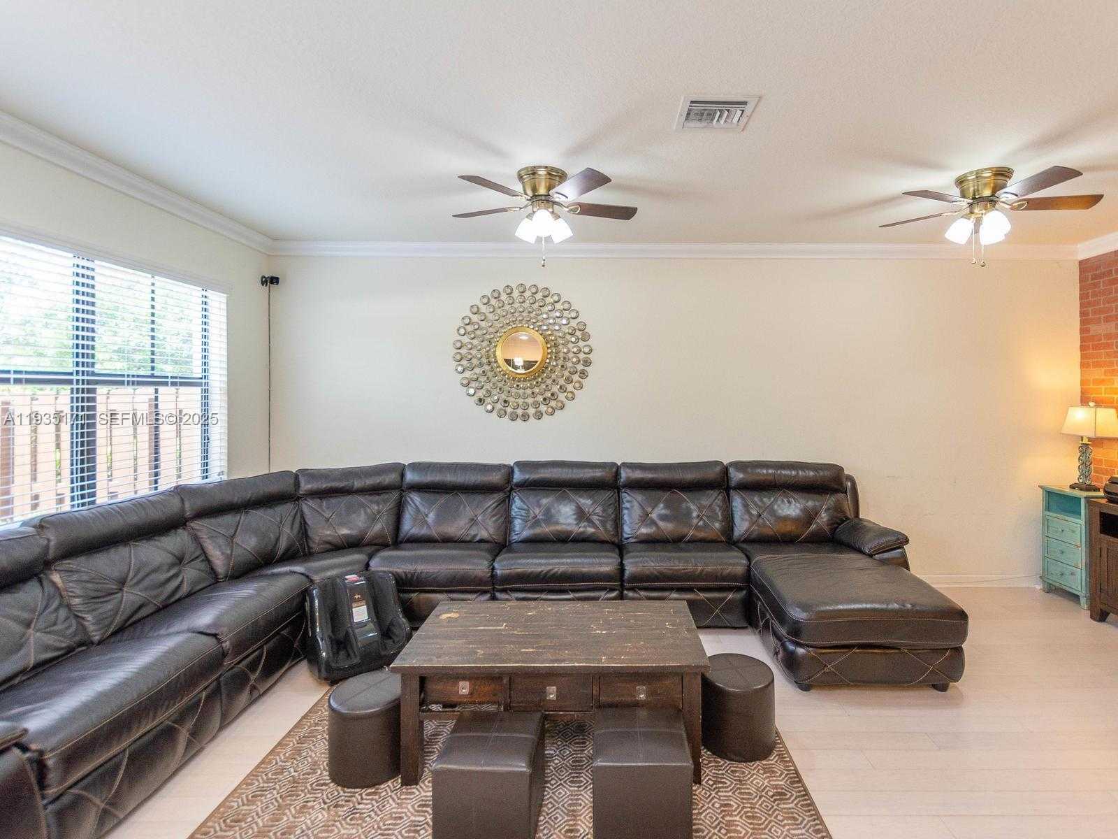 Small Image of 12320 SOUTH VILLAGE CIR #12320, Davie Number 7