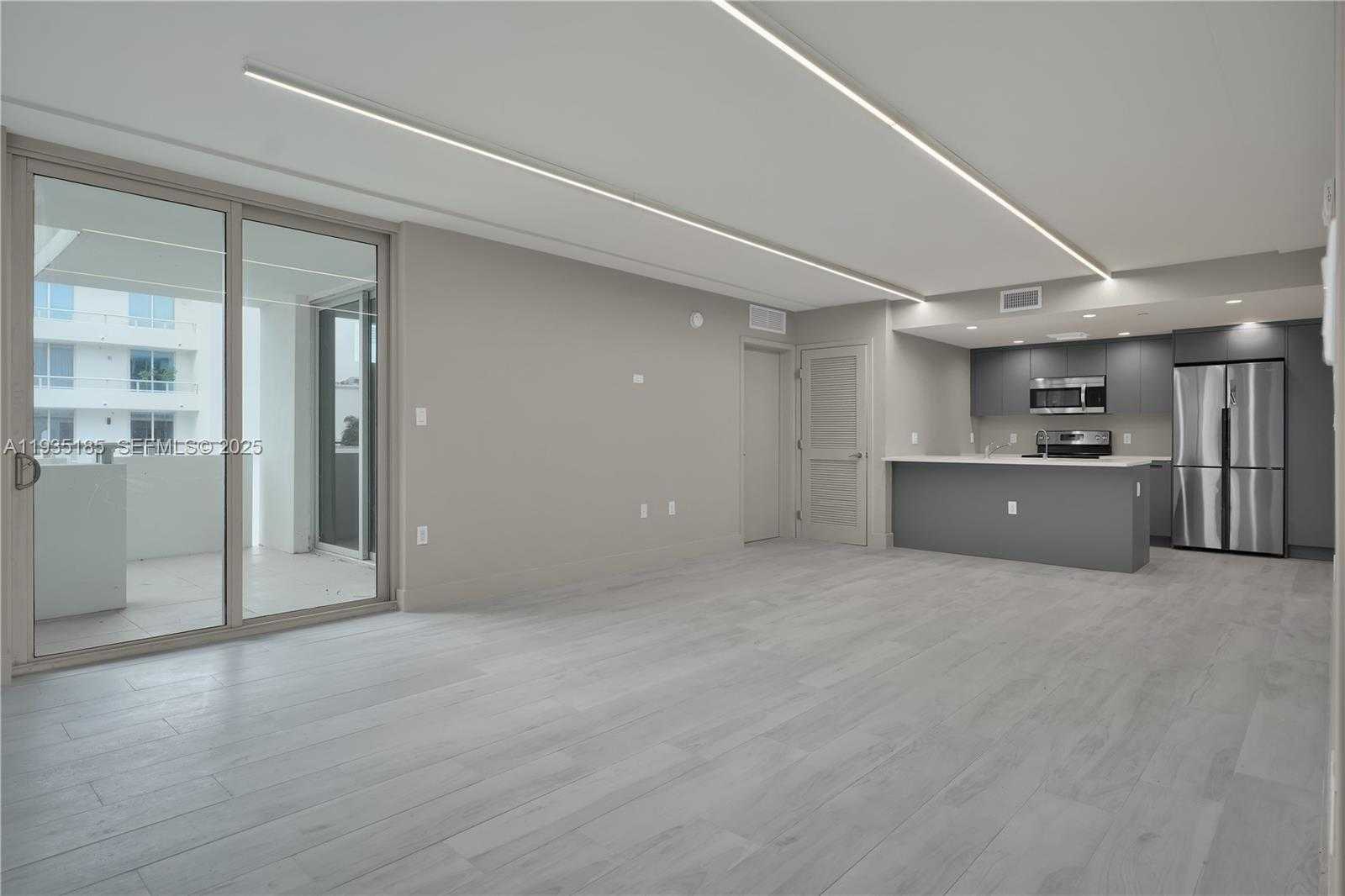 Small Image of 1150 101ST ST #503, Bay Harbor Islands Number 6