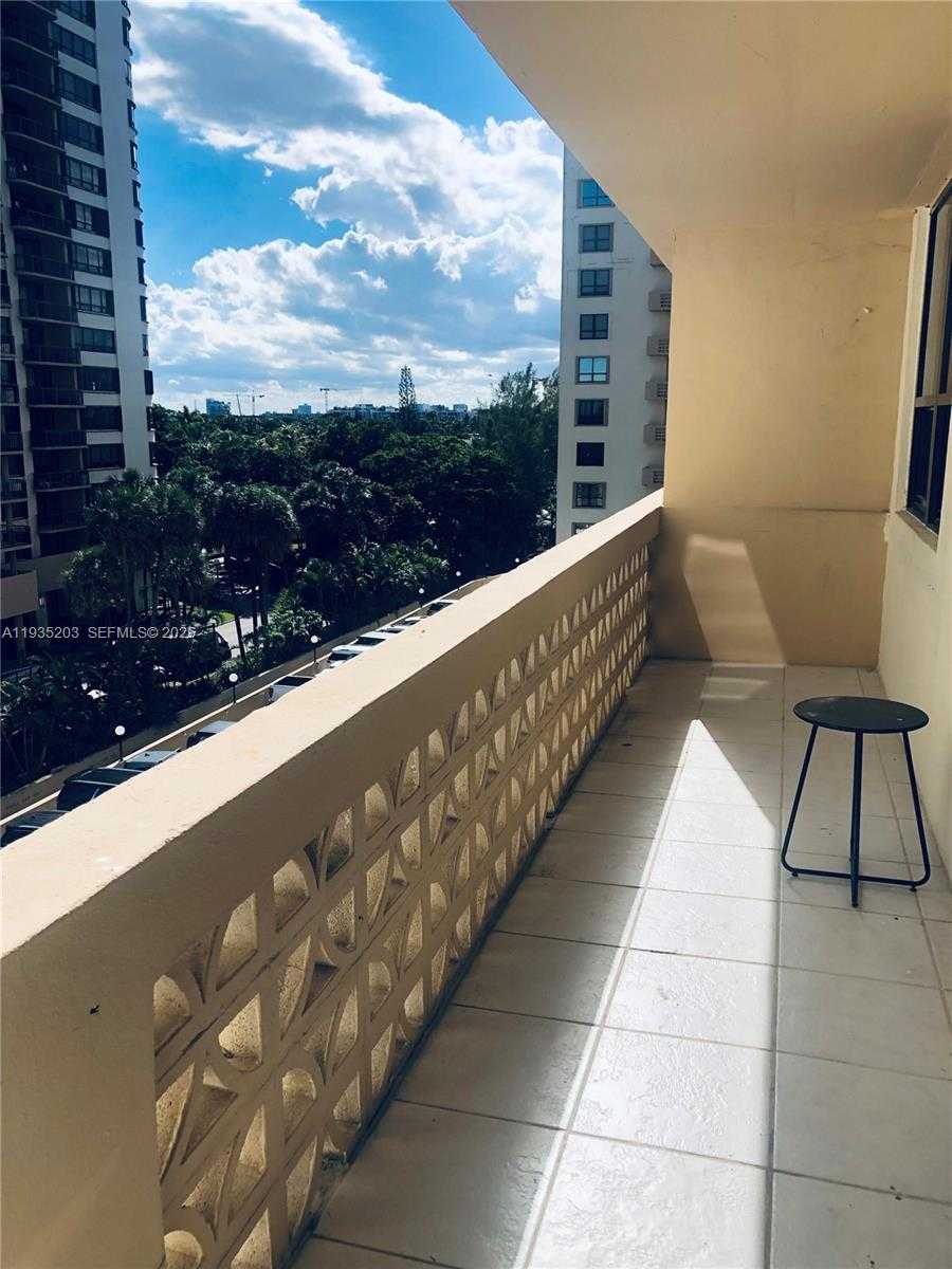 Small Image of 10185 COLLINS AVE #616, Bal Harbour Number 7