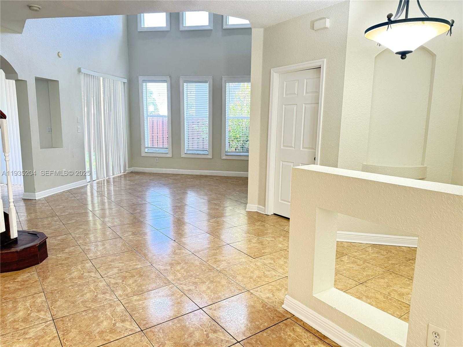 Small Image of 5081 SOUTH WEST 136TH TER, Miramar Number 3