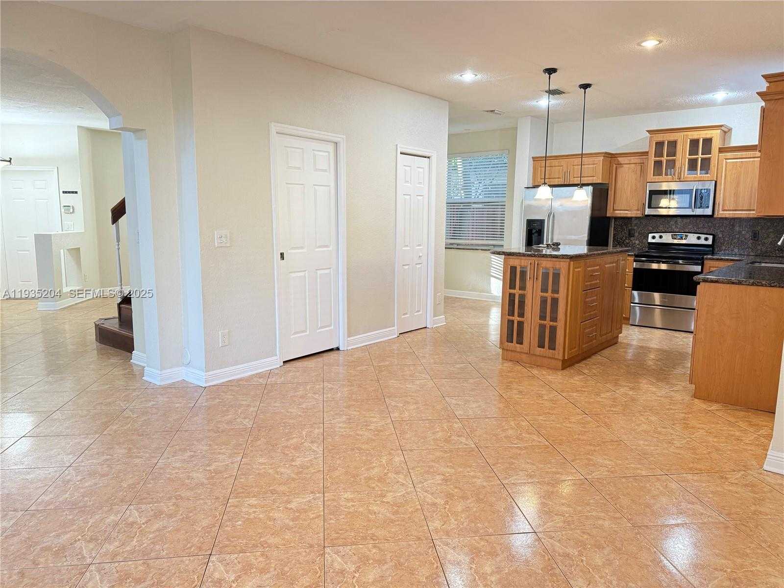 Small Image of 5081 SOUTH WEST 136TH TER, Miramar Number 7