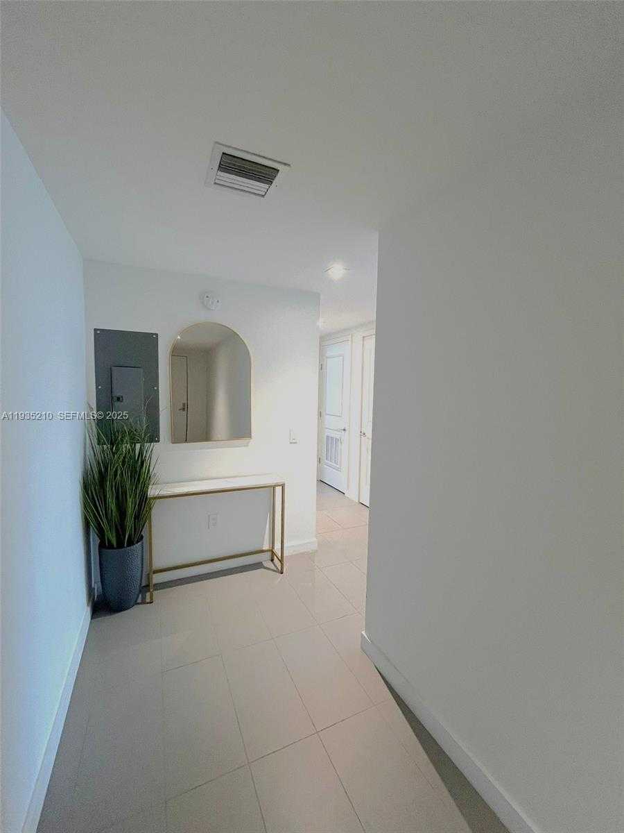Small Image of 1600 NORTH EAST 1ST AVE #3606, Miami Number 4