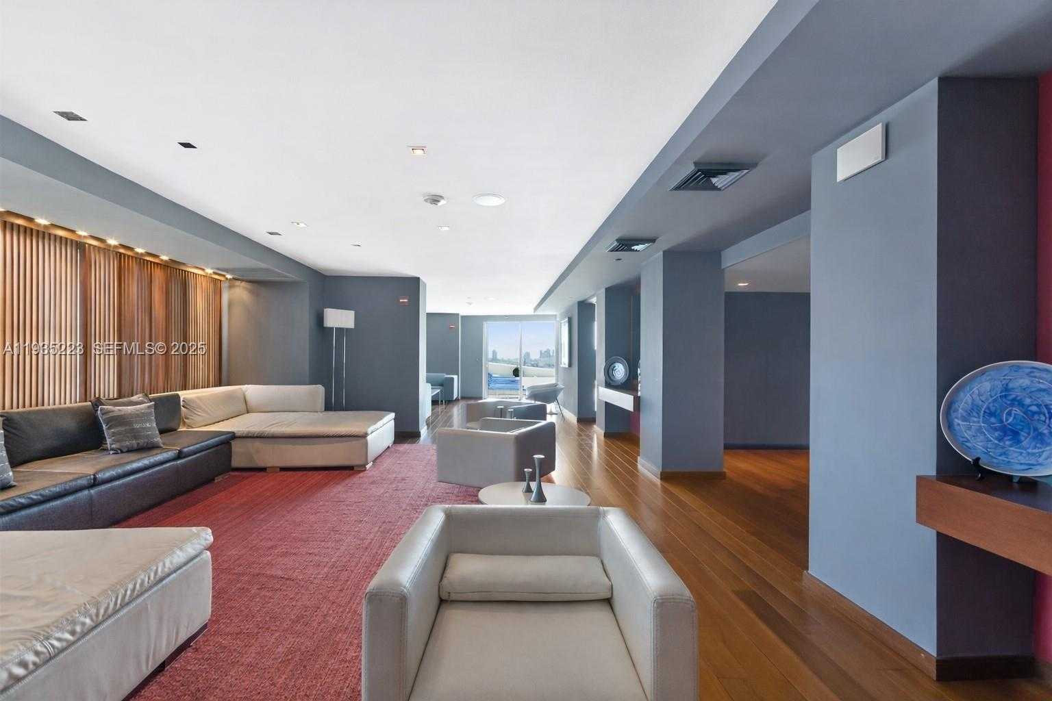 Small Image of 325 SOUTH BISCAYNE BLVD #14, Miami Number 11