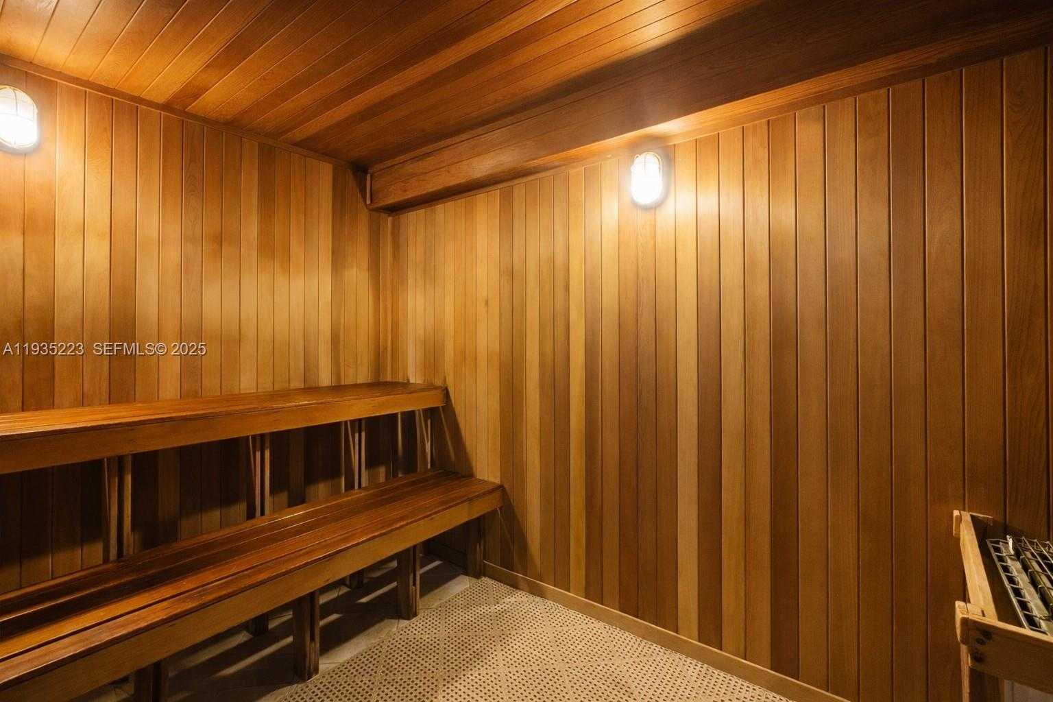 Small Image of 325 SOUTH BISCAYNE BLVD #14, Miami Number 17