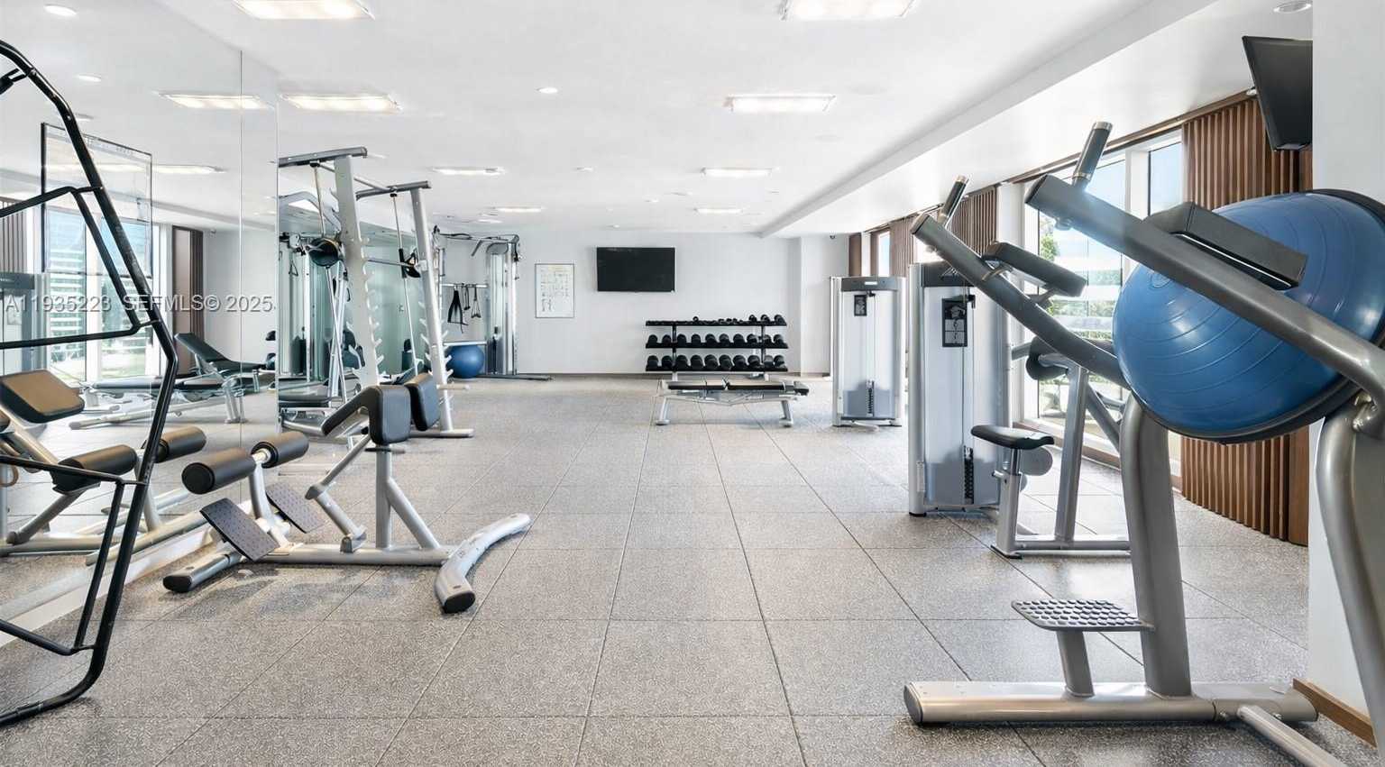 Small Image of 325 SOUTH BISCAYNE BLVD #14, Miami Number 19