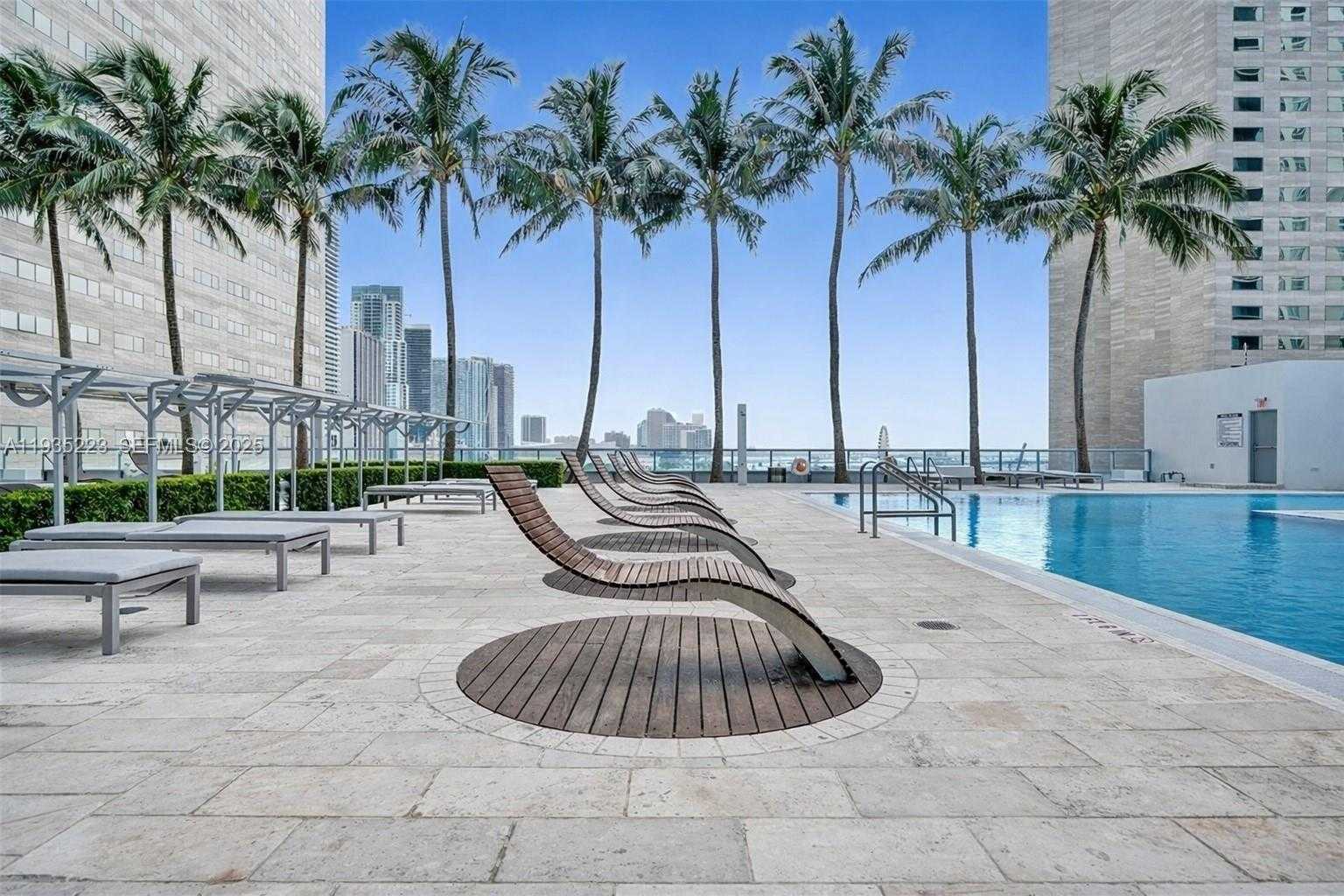 Small Image of 325 SOUTH BISCAYNE BLVD #14, Miami Number 2