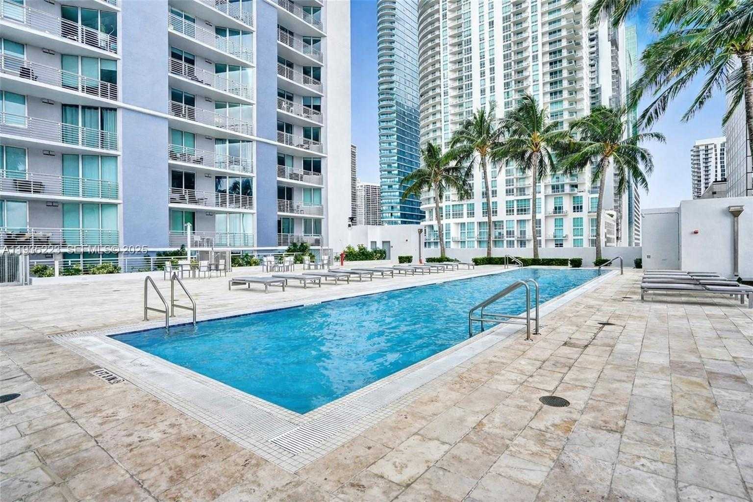 Small Image of 325 SOUTH BISCAYNE BLVD #14, Miami Number 5