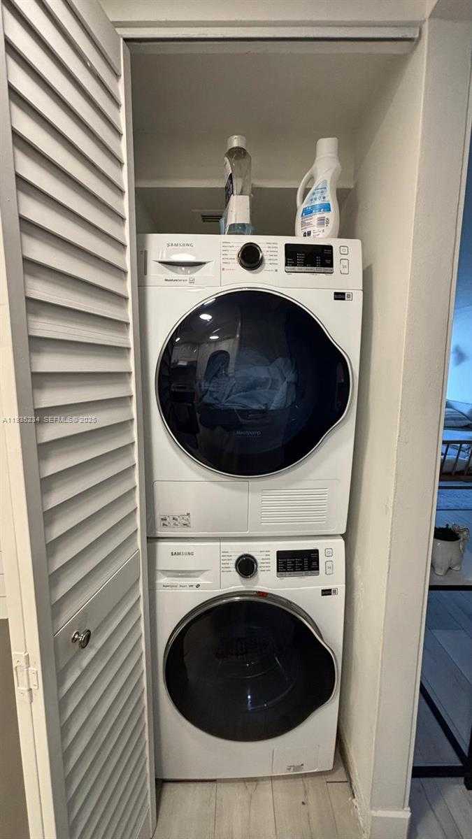 Small Image of 1450 BRICKELL BAY DR #907, Miami Number 19